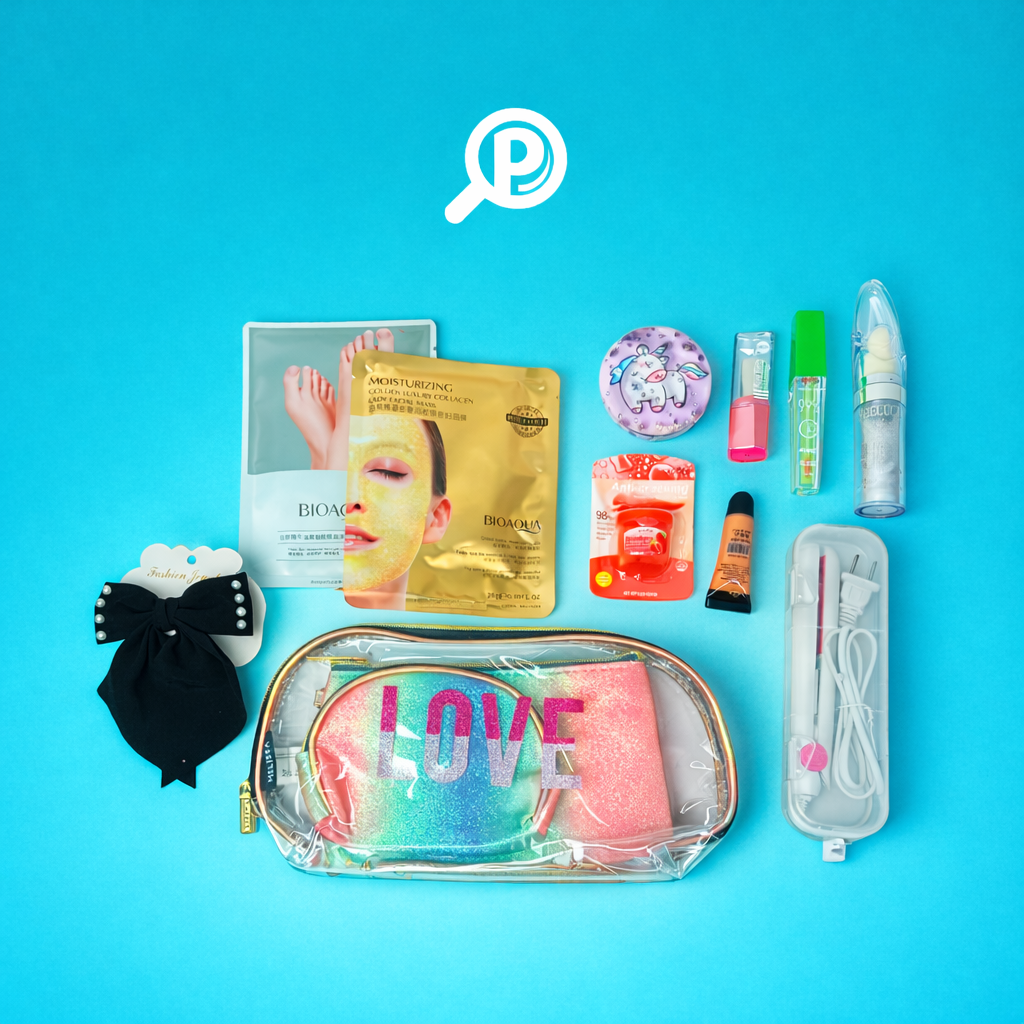 Kit de belleza de 13 piezas con mini plancha, espejo, mascarillas y maquillaje sobre fondo blanco. Imagen Portada | Pillaca